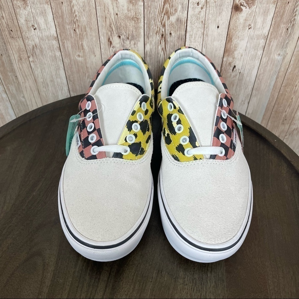 Vans ComfyCush Era Mixed Media Sneaker Size 9.5 Women - Picture 2 of 9